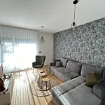 Apartman Go By Olympic Gardens