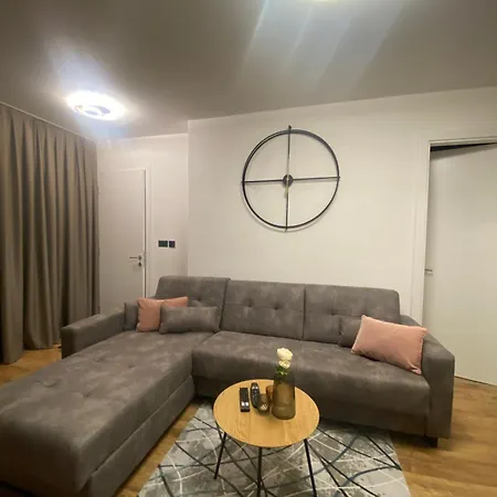 Go By Olympic Gardens Apartment Jahorina