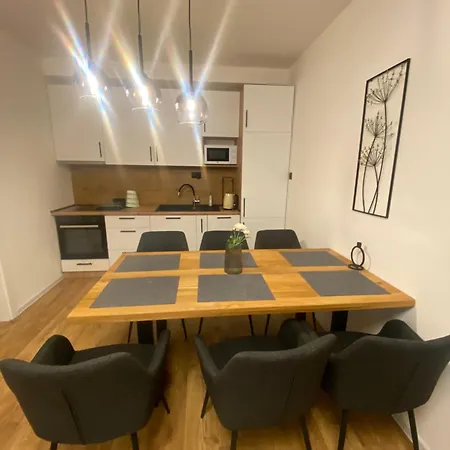 Apartman Go By Olympic Gardens *