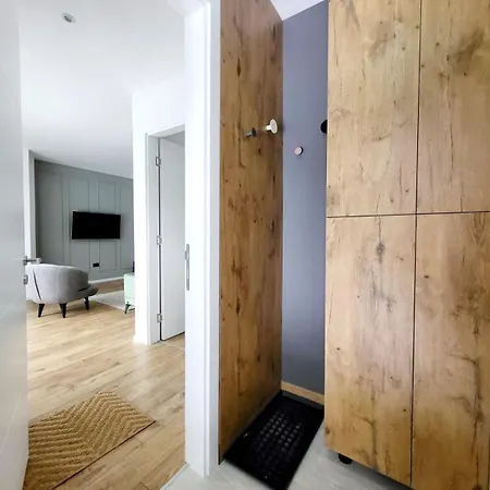 Apartman Go By Olympic Gardens