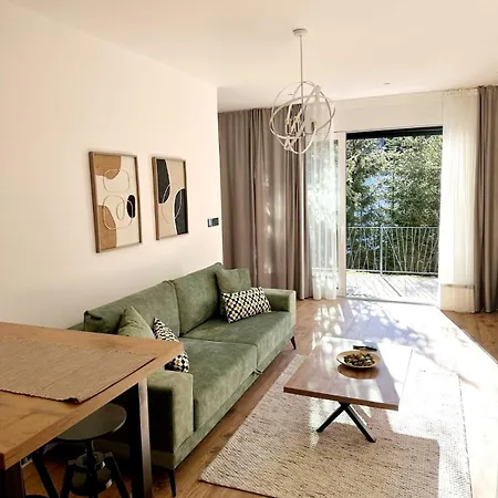 Apartman Go By Olympic Gardens *