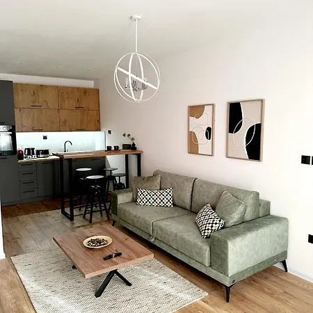 Apartman Go By Olympic Gardens *