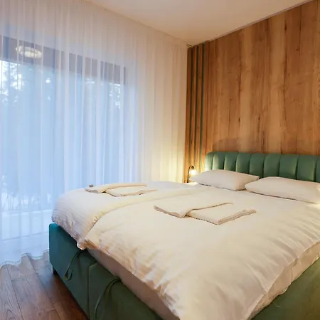 Apartman Go By Olympic Gardens *