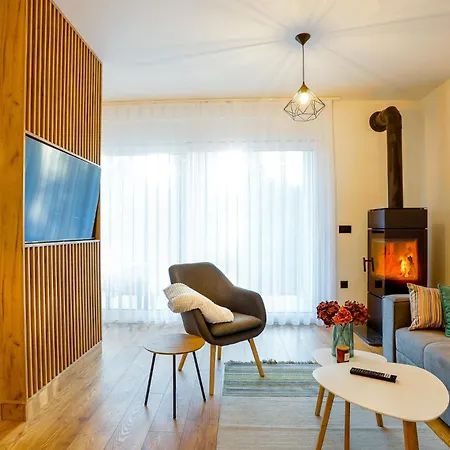 Apartman Go By Olympic Gardens *