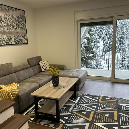 Apartment Go By Olympic Gardens *
